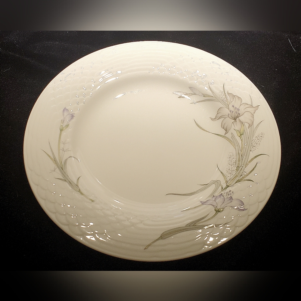 Set of 11 Renoir Vintage China 'Daffodil' Salad/Dinner Plates -No Center Flowers - Picture 7 of 8